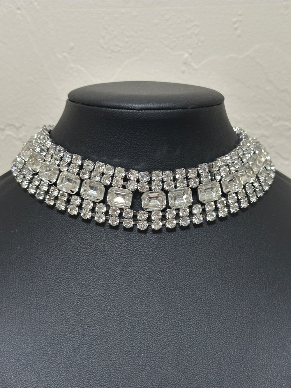 Prong Set Faceted Rhinestone Vintage Choker Necklace